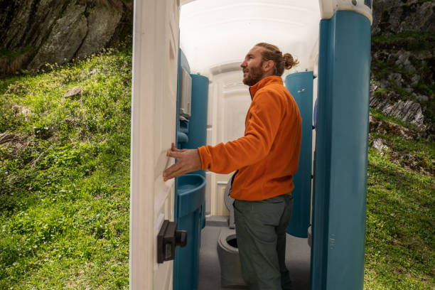 Best Portable restroom trailer rental  in Windermere, FL